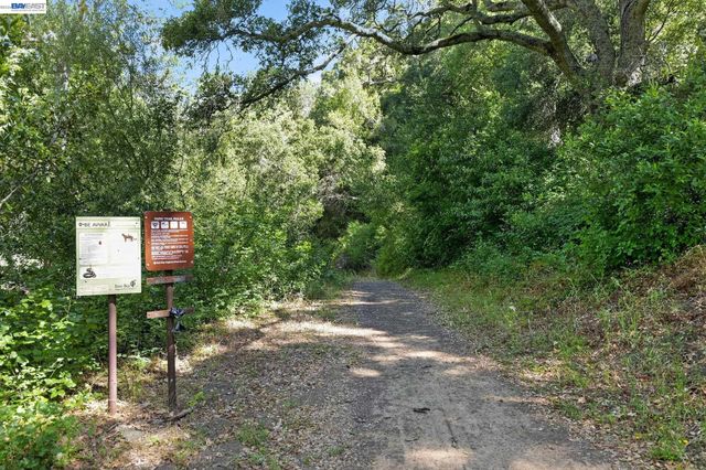 2989 Singalong Way, Sunol, CA 94586