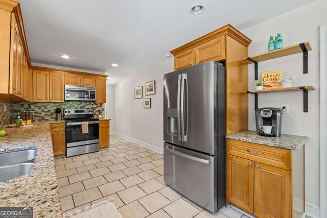 2085 Harold Avenue SE, Smyrna, GA 30080