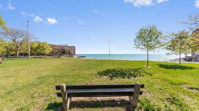 7501 N Eastlake Terrace 2, Chicago, IL 60626