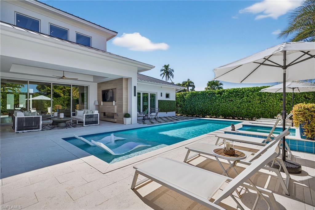 405 7TH AVE N, NAPLES, FL 34102 — photo 3