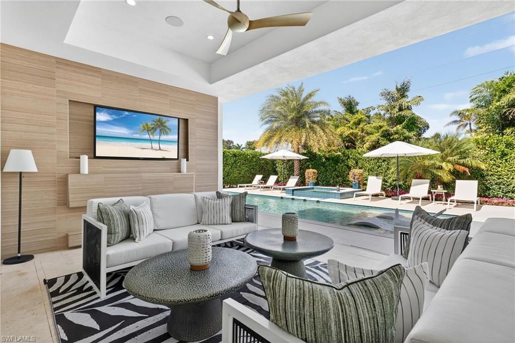 405 7TH AVE N, NAPLES, FL 34102 — photo 4