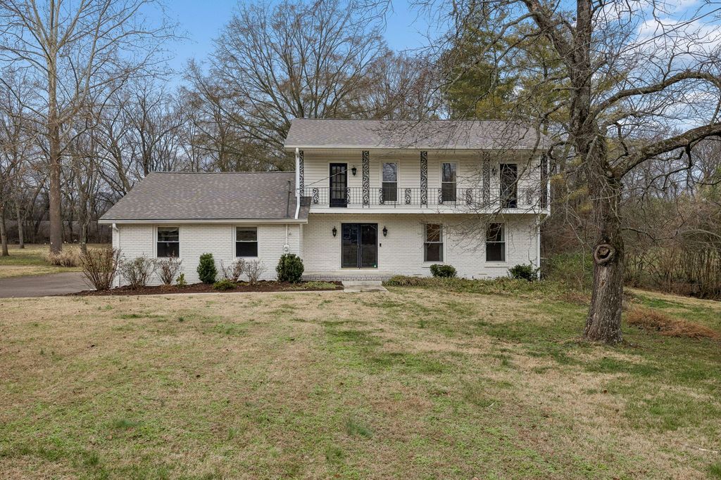 1303 General MacArthur Dr, Brentwood, TN 37027