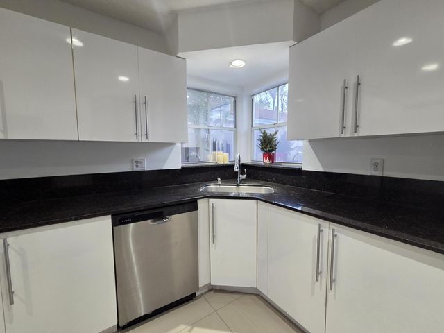 533 NW 47TH Avenue, Coconut Creek, FL 33063