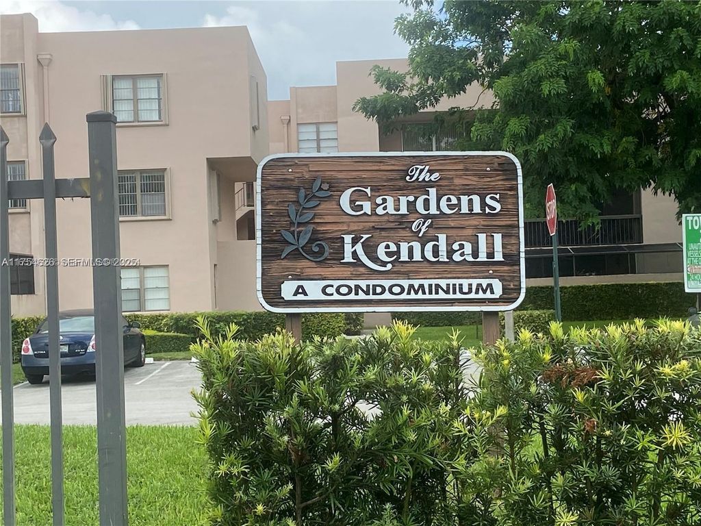 10985 SW 107th Street 211, Miami, FL 33176