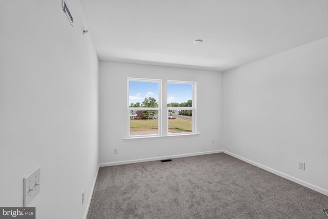 51 CHAUCER CT, Levittown, PA 19057