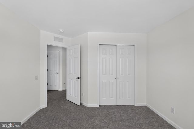 51 CHAUCER CT, Levittown, PA 19057