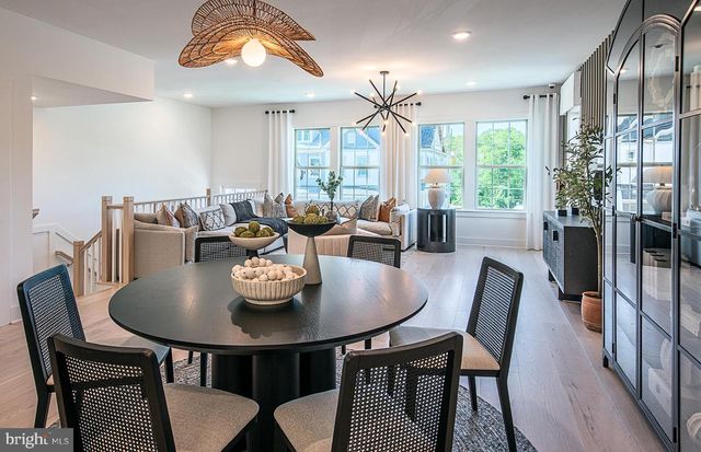 51 CHAUCER CT, Levittown, PA 19057