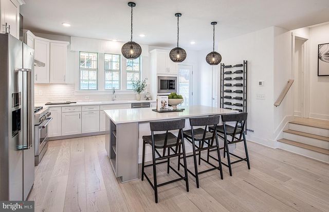 51 CHAUCER CT, Levittown, PA 19057