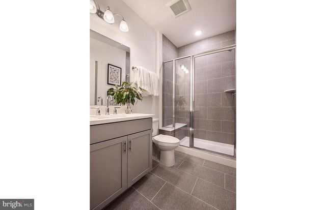 51 CHAUCER CT, Levittown, PA 19057