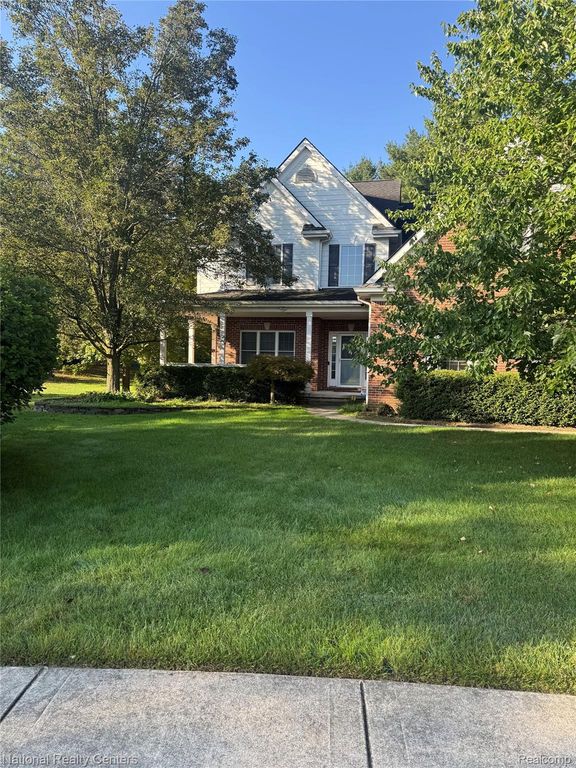 1859 Lonesome Lake Court, Orion Charter Township, MI 48362