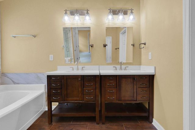 9815 Settlers Lane, Gainesville, GA 30506