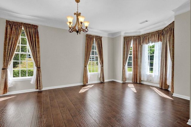 9815 Settlers Lane, Gainesville, GA 30506