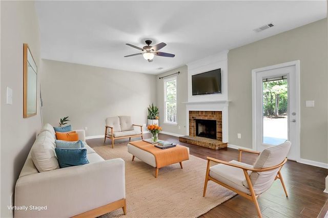 9815 Settlers Lane, Gainesville, GA 30506