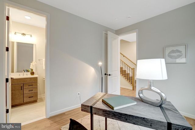 2605 FALL LINE ST, Alexandria, VA 22301