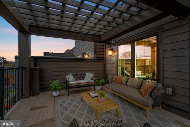 2605 FALL LINE ST, Alexandria, VA 22301