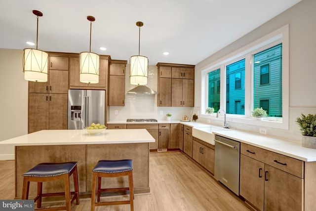 2605 FALL LINE ST, Alexandria, VA 22301