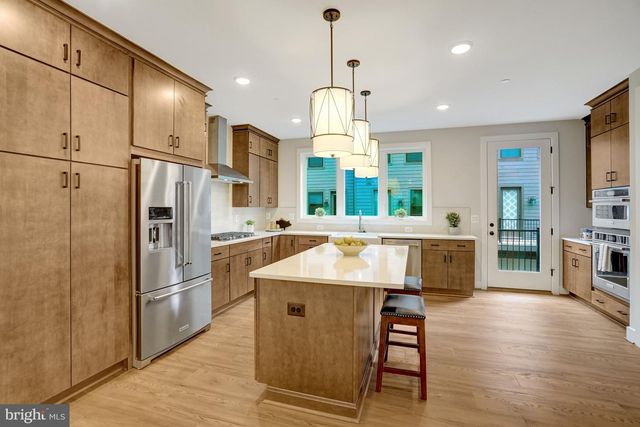 2605 FALL LINE ST, Alexandria, VA 22301