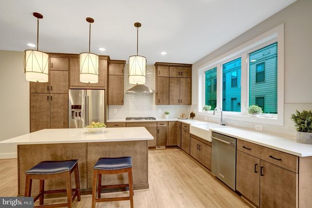 2605 FALL LINE ST, Alexandria, VA 22301