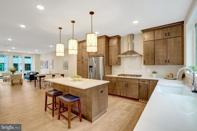 2605 FALL LINE ST, Alexandria, VA 22301