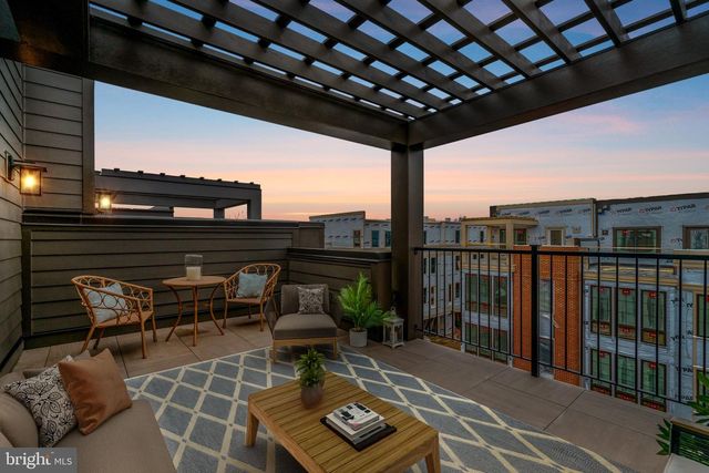 2605 FALL LINE ST, Alexandria, VA 22301