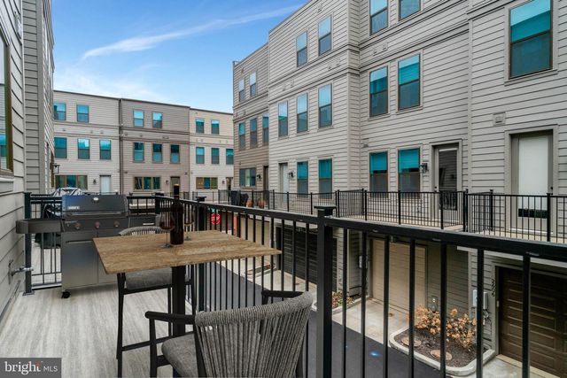 2605 FALL LINE ST, Alexandria, VA 22301