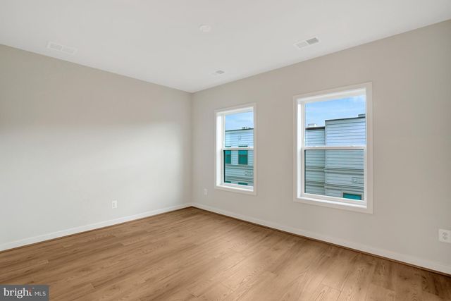 2605 FALL LINE ST, Alexandria, VA 22301