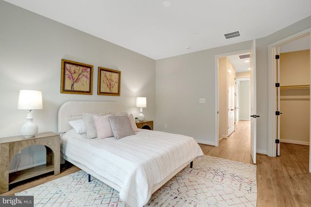 2605 FALL LINE ST, Alexandria, VA 22301