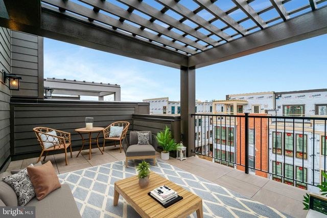 2605 FALL LINE ST, Alexandria, VA 22301