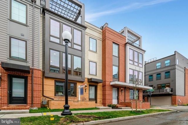 2605 FALL LINE ST, Alexandria, VA 22301