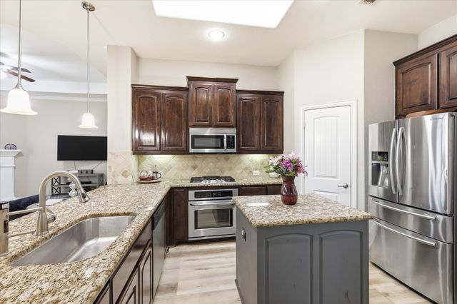 10329 Roatan Trail, Fort Worth, TX 76244