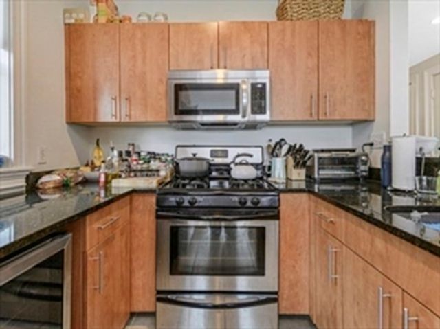 2025 Commonwealth Avenue 5, Boston, MA 02135