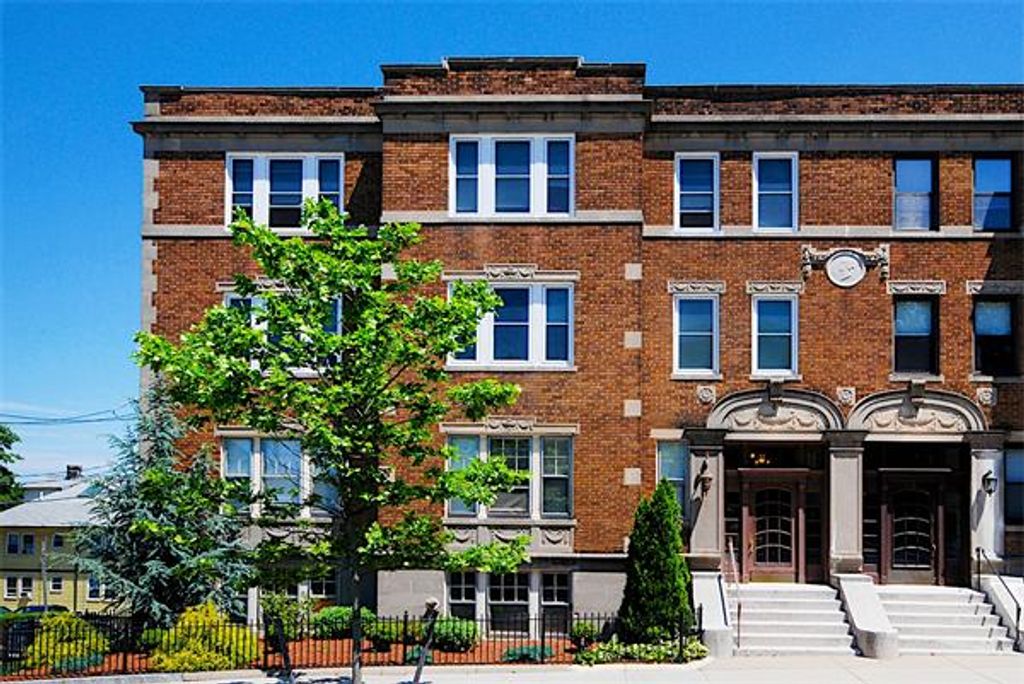 2025 Commonwealth Avenue 5, Boston, MA 02135