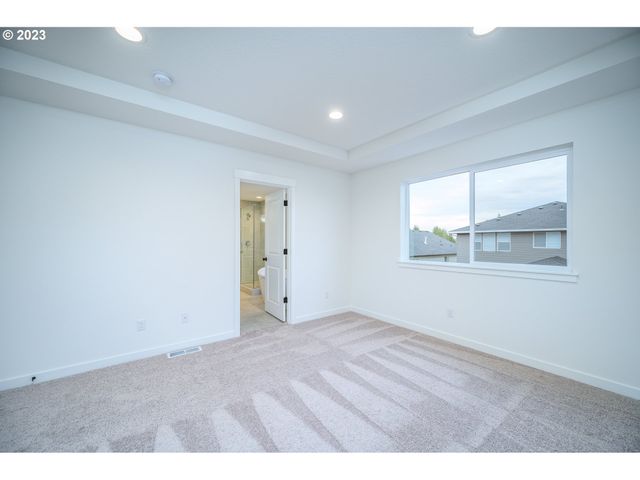 11613 Se MAJESTIC FALLS Ave LT 768, Happy Valley, OR 97086