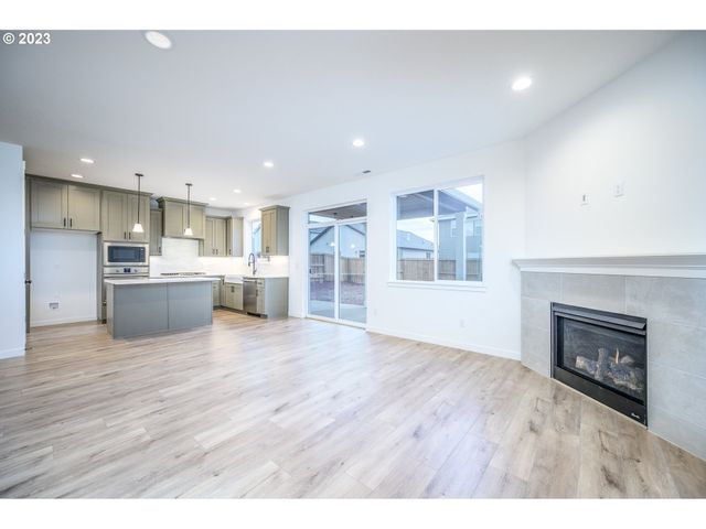 11613 Se MAJESTIC FALLS Ave LT 768, Happy Valley, OR 97086