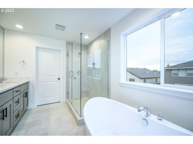 11613 Se MAJESTIC FALLS Ave LT 768, Happy Valley, OR 97086