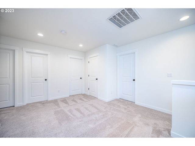 11613 Se MAJESTIC FALLS Ave LT 768, Happy Valley, OR 97086