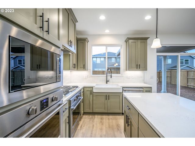 11613 Se MAJESTIC FALLS Ave LT 768, Happy Valley, OR 97086