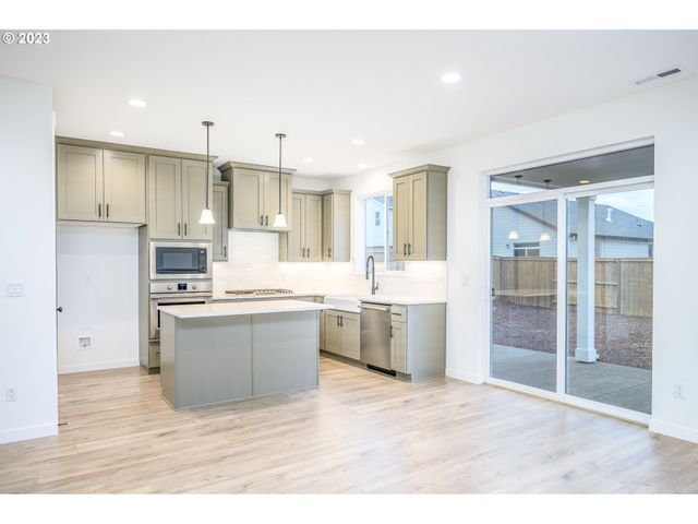 11613 Se MAJESTIC FALLS Ave LT 768, Happy Valley, OR 97086