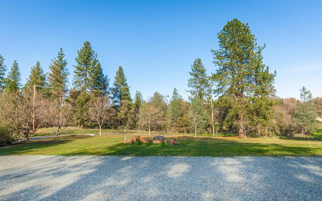 3000 Springhill Rd, Somerset, CA 95684