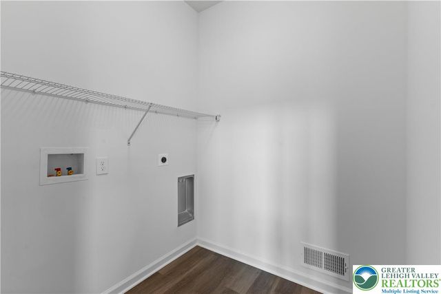 117 Timber Trail 56, Palmer Twp, PA 18045