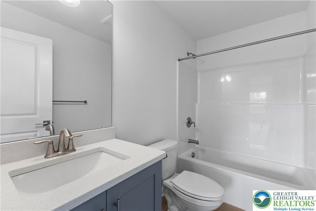 117 Timber Trail 56, Palmer Twp, PA 18045