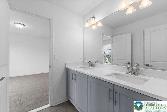 117 Timber Trail 56, Palmer Twp, PA 18045