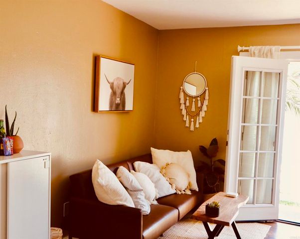 1034 3rd Street, Encinitas, CA 92024