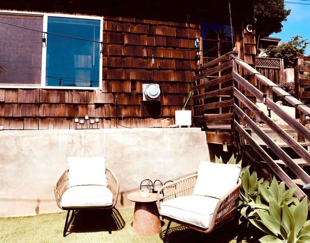 1034 3rd Street, Encinitas, CA 92024