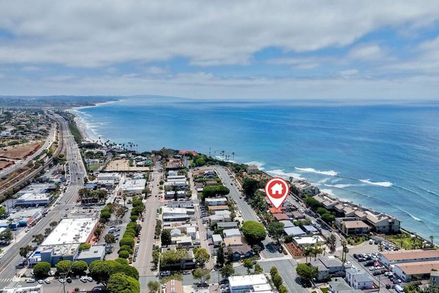1034 3rd Street, Encinitas, CA 92024