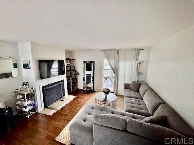 1034 3rd Street, Encinitas, CA 92024