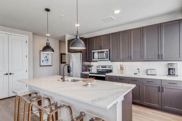 3900 Commerce Street 622, Dallas, TX 75226