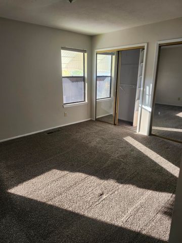 8805 Yankee Drive NE, Albuquerque, NM 87109