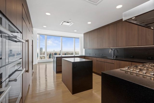 50 WEST Street PH58B, New York City, NY 10006