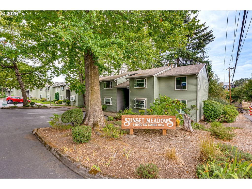 11990 Sw CORBY Dr 16, Portland, OR 97225